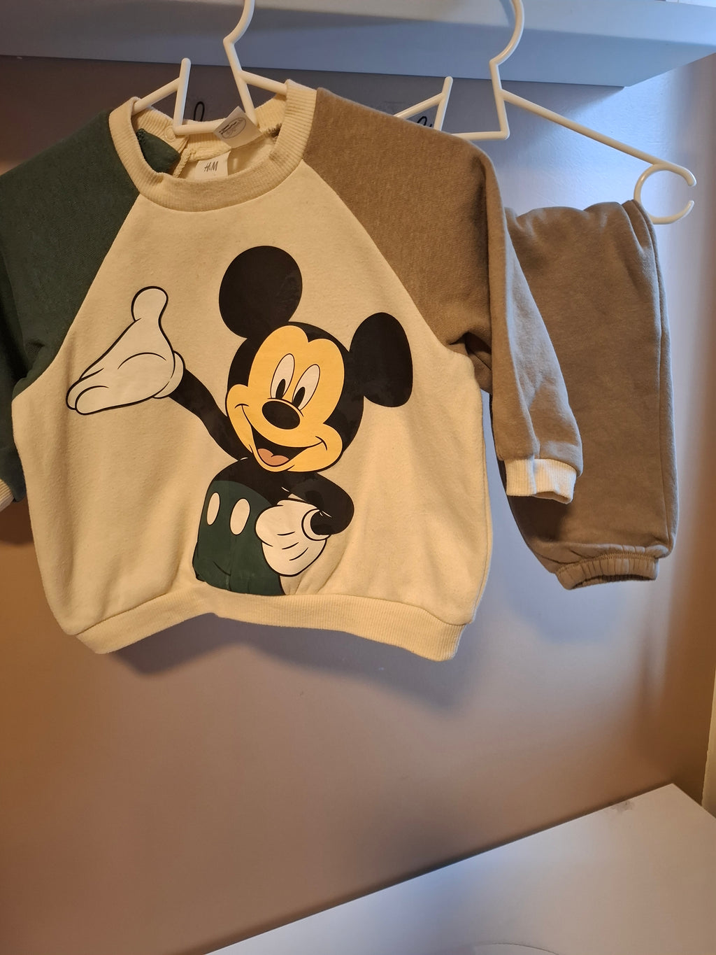 Ensemble mickey taille 9 mois